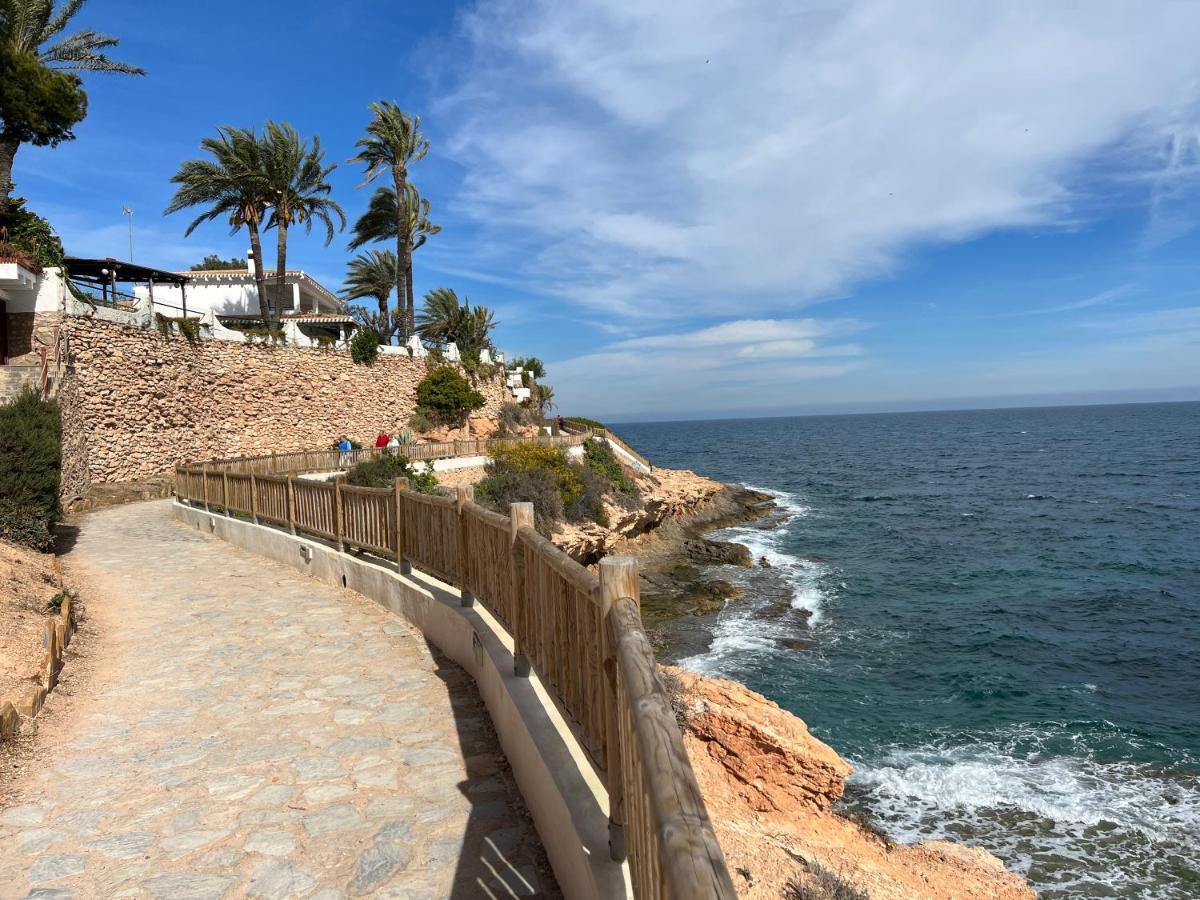 Schoenes Ruhiges Rooftop Apartment Mit Grosser Dachterrasse Torrevieja Luaran gambar
