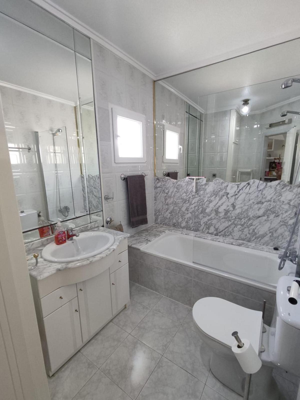Schoenes Ruhiges Rooftop Apartment Mit Grosser Dachterrasse Torrevieja Luaran gambar