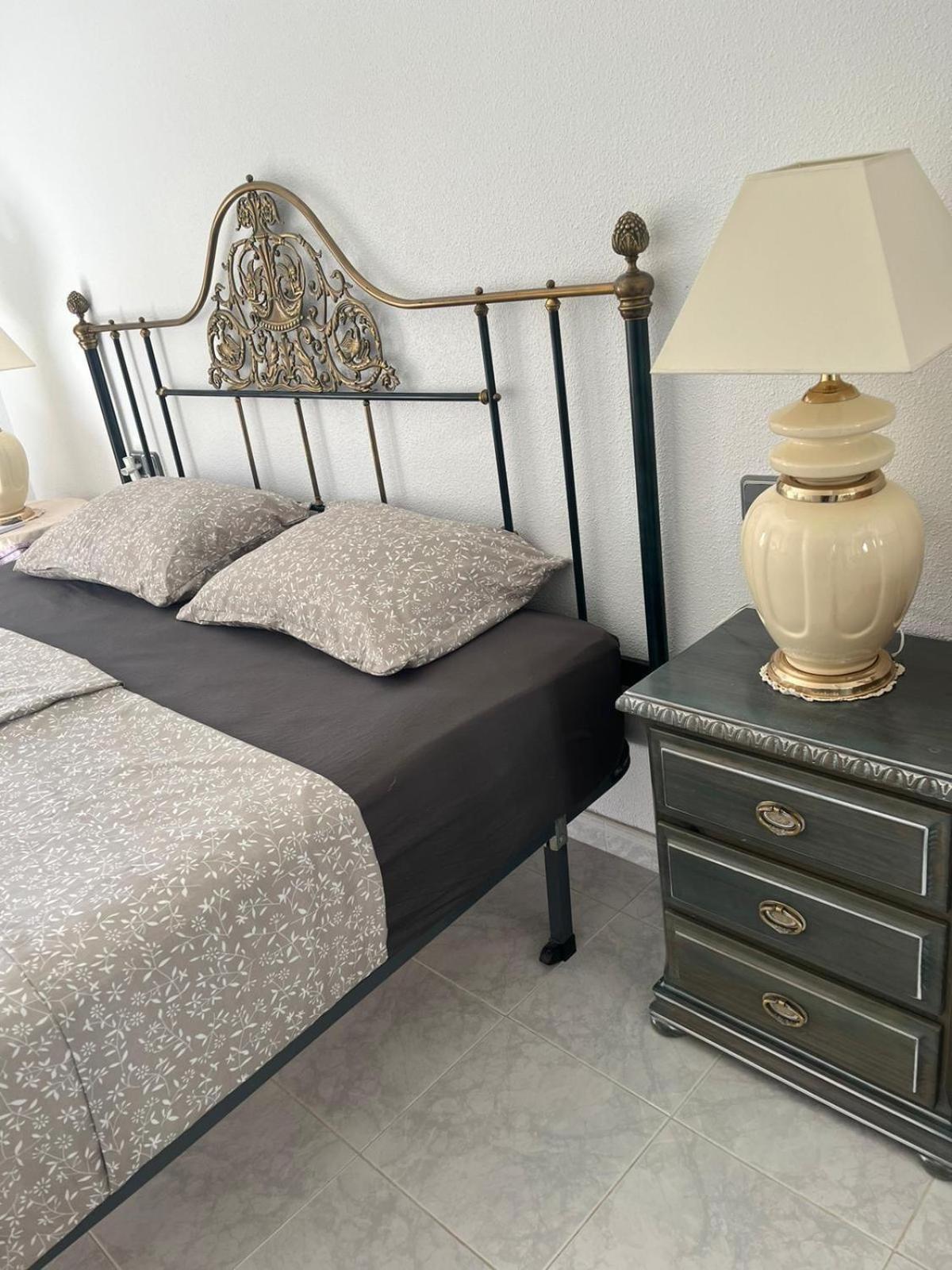 Schoenes Ruhiges Rooftop Apartment Mit Grosser Dachterrasse Torrevieja Luaran gambar