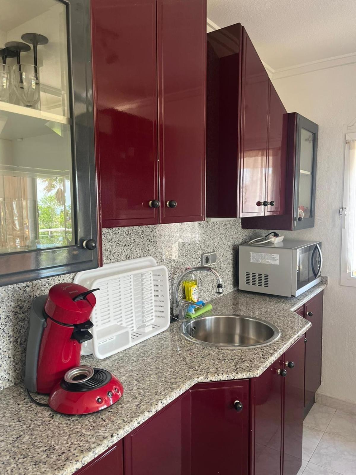 Schoenes Ruhiges Rooftop Apartment Mit Grosser Dachterrasse Torrevieja Luaran gambar