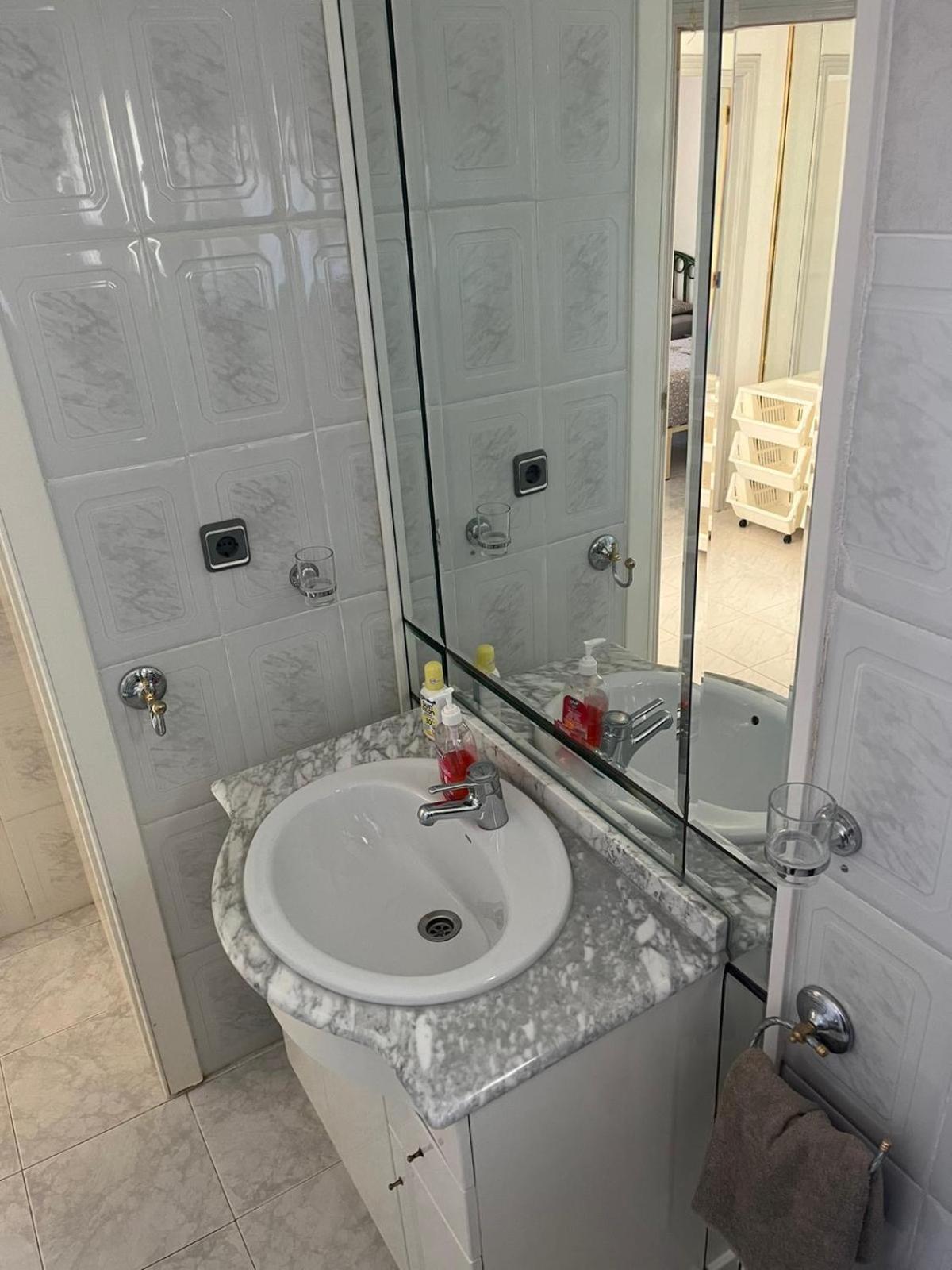 Schoenes Ruhiges Rooftop Apartment Mit Grosser Dachterrasse Torrevieja Luaran gambar